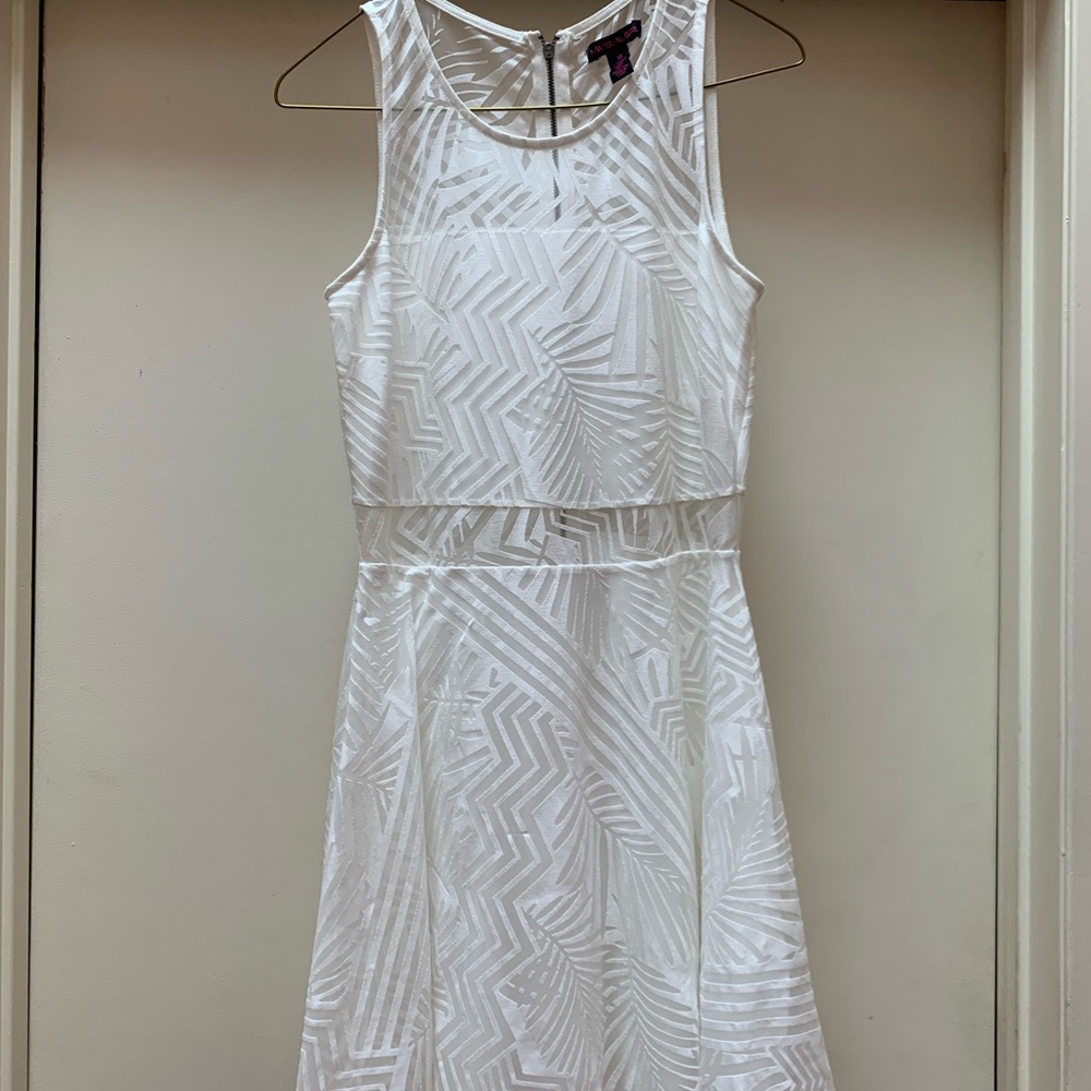 Material Girl White Textured Dress sz Medium